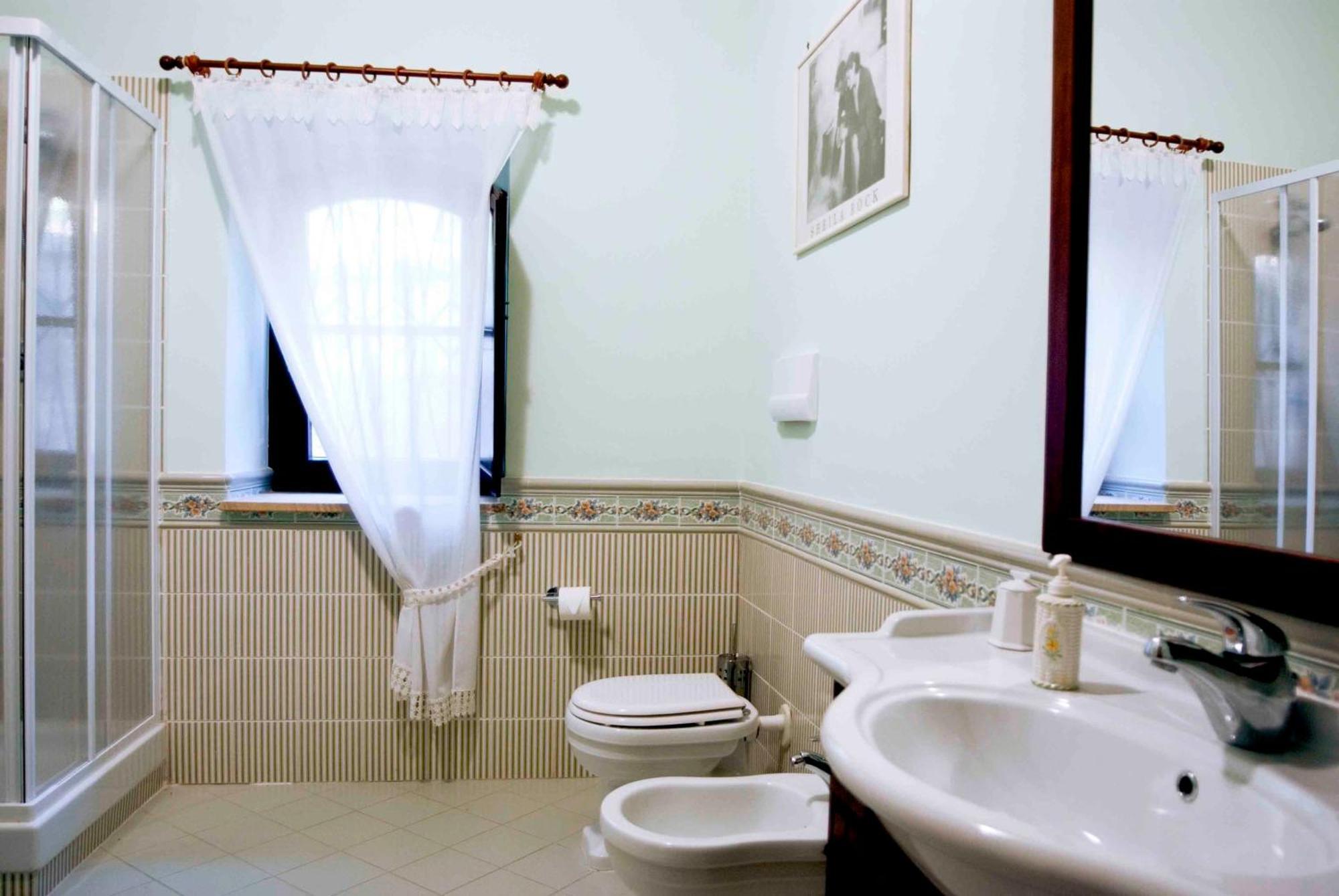 אגרופולי B&B Hibiscus מראה חיצוני תמונה