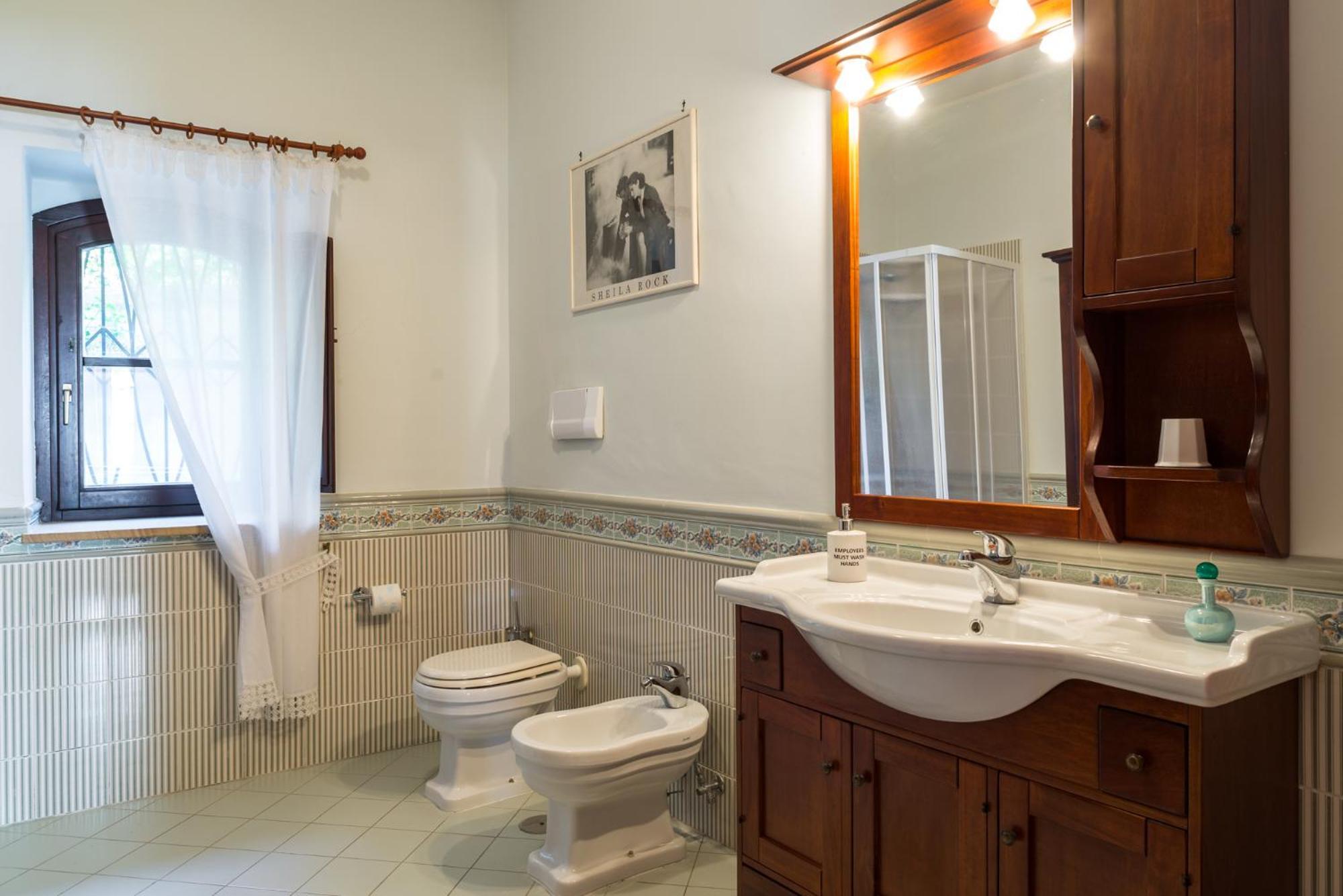 אגרופולי B&B Hibiscus מראה חיצוני תמונה
